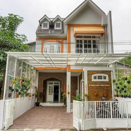 Reddoorz Near Sindu Kusuma Edupark 2 Hotel Cebongan Exterior photo